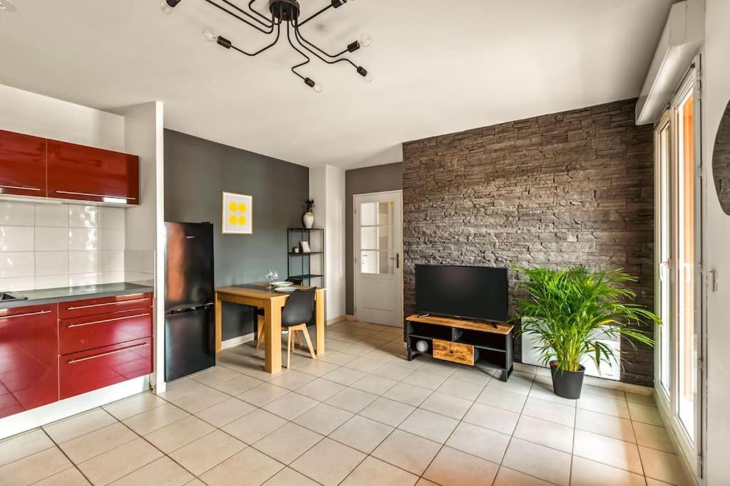 T2 Paisible Vaise, Avec Parking Metro Direct Bellecour Apartment Lyon Ngoại thất bức ảnh